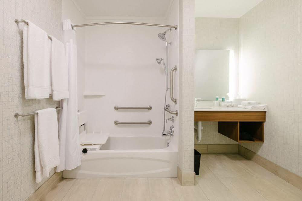 Holiday Inn Express & Suites Eagan - Minneapolis Area By Ihg Bagian luar foto